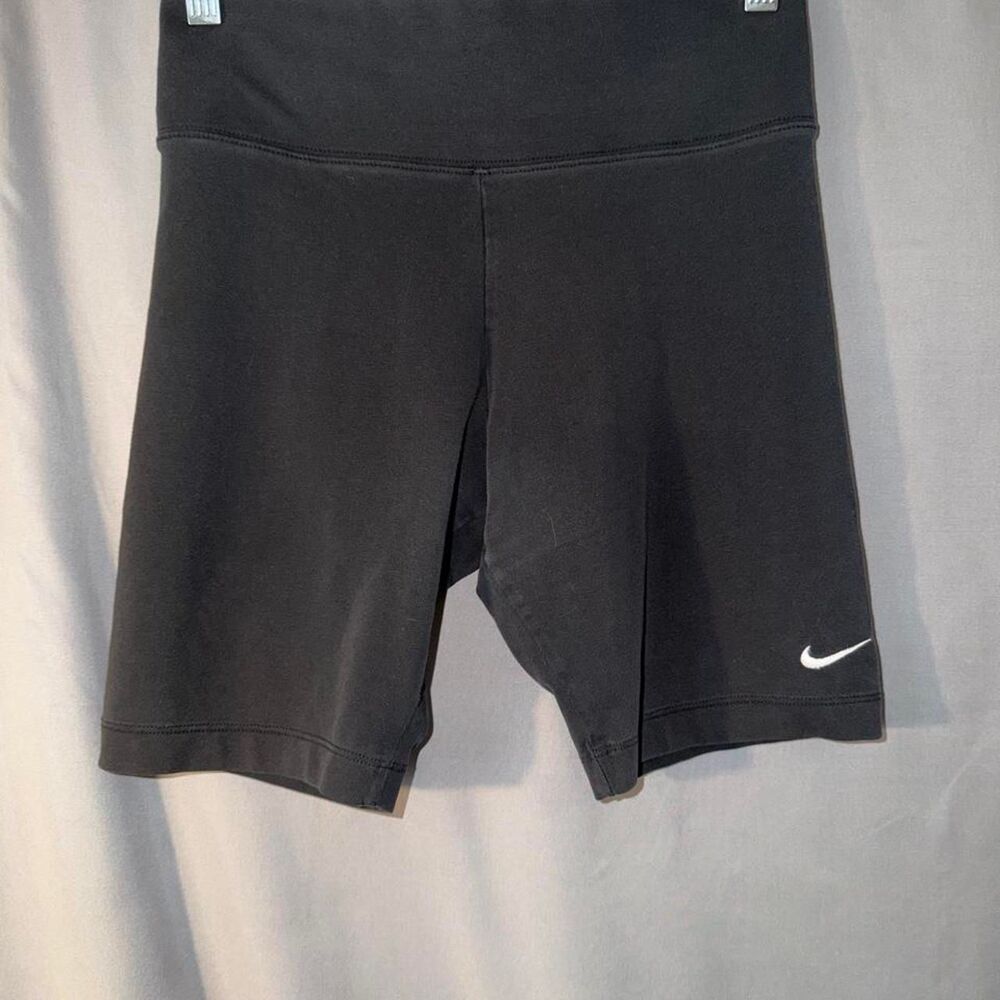 Y2K Nike black shorts size M